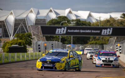 SUPERCARS RACE INTO TOWN